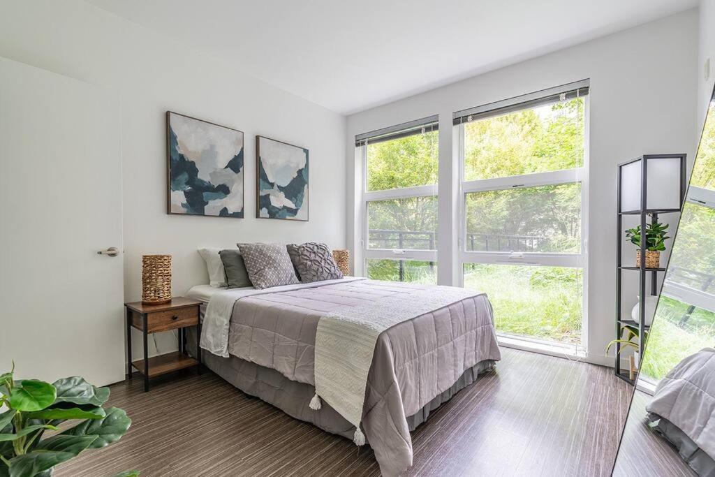 One Bedroom Luxury Apartment Сиэтл Экстерьер фото